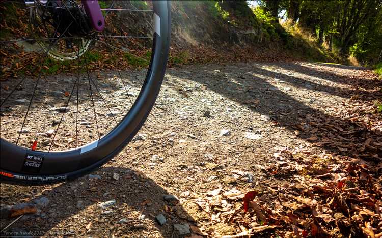 Kann man breitere Reifen auf normale Felgen montieren Fahrrad?