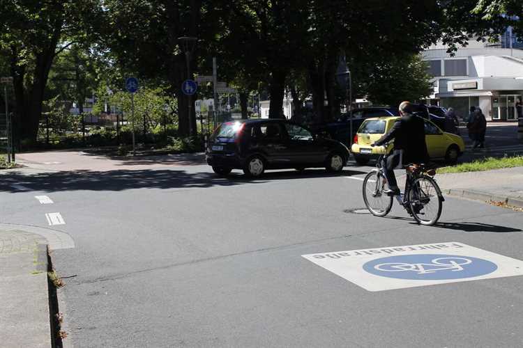 Wer darf in einer Fahrradstraße parken?