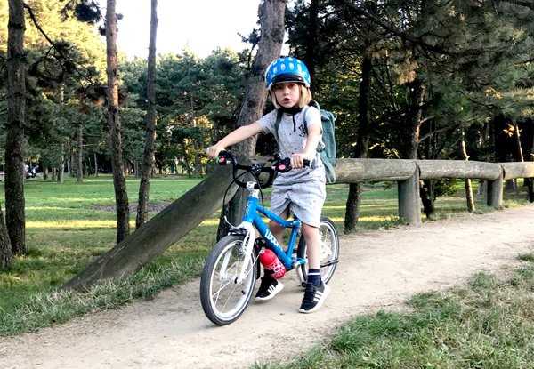 Wie lernen Kinder am schnellsten Fahrradfahren?